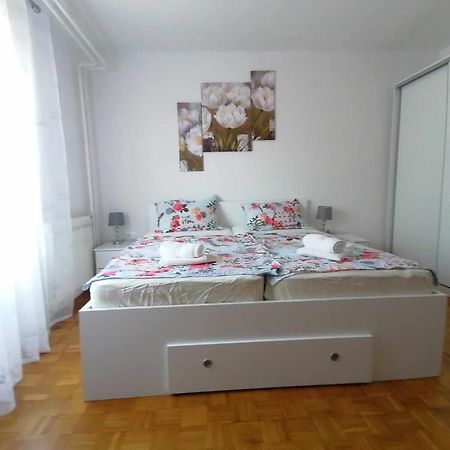 Apartment & Rooms Lilis Изола Экстерьер фото