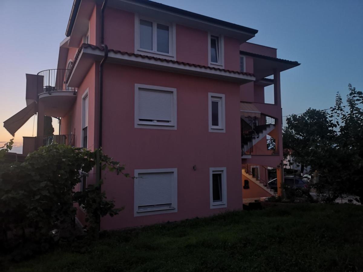 Apartment & Rooms Lilis Изола Экстерьер фото